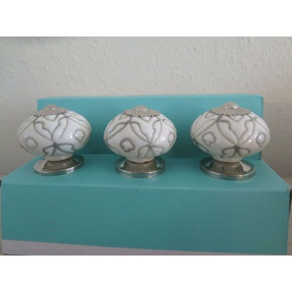 Instant Furniture Update Gray & White Decorative Ceramic Pull Knobs, Set Of 6 - Picture 5 of 9